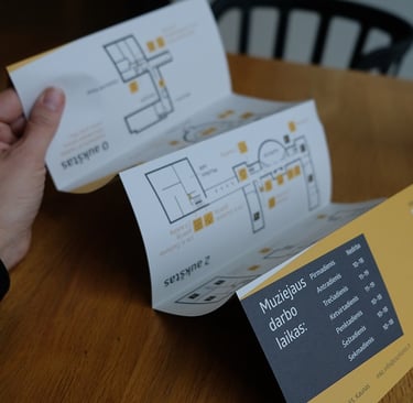 Leaflet with museum plans and exhibitions. 