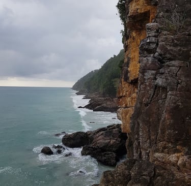 khao na yak giants face thai mueang thailand