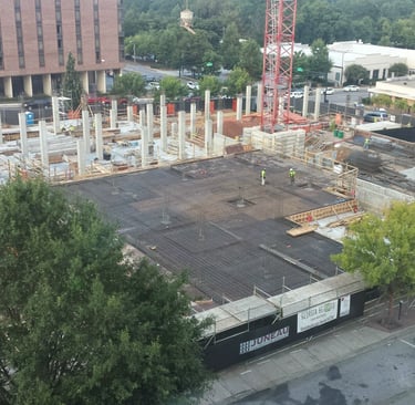Building under construction showing the steel placement