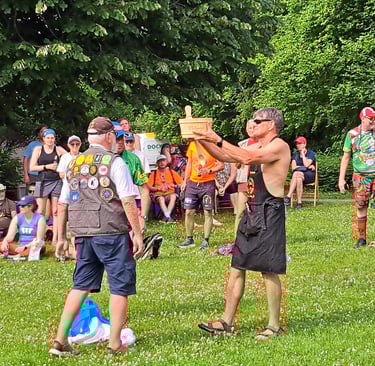 Hash circle with large drinking vessel presentation