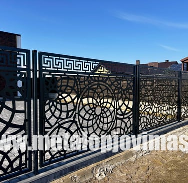 Metalinės modernios tvoros
