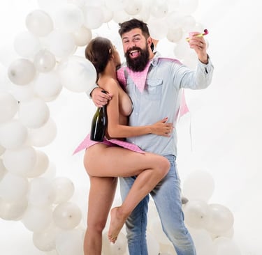 חשפניות למסיבת רווקים