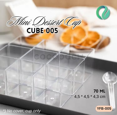 Set of 70ml clear plastic mini dessert cube cups for catering and parties.