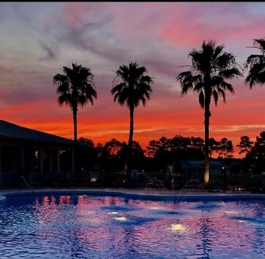 Epis sunset at Lake Osprey RV Resort