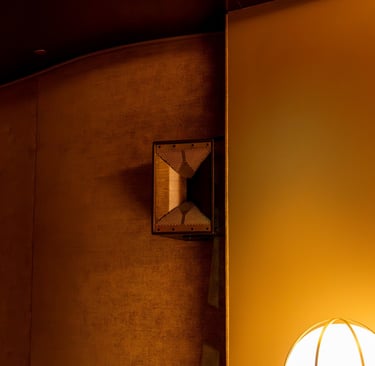 1-Sound Contour CT28 mounted with Yoke accessory