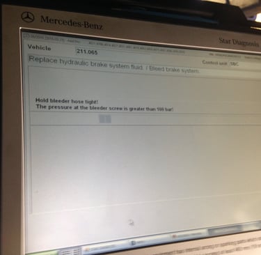 Performing SBC brake fluid change using Xentry