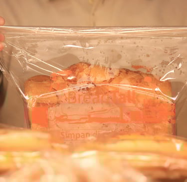 plastic baggie with food inside