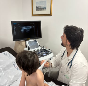 Visita neonatale bambino ed ecografia con il pediatra a Napoli
