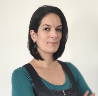 Gaëlle, fondatrice de ROUGE DESIGN, spécialiste en agencement, home staging et organisation d'espace