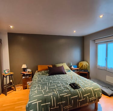 Chambre parentale avant rénovation à Rouans – état existant à optimiser