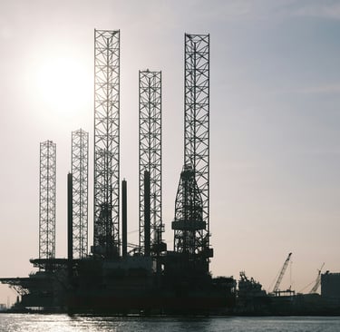 Oil rig near Singapur