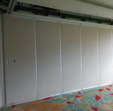 pintu penyekat ruangan pireki jogja