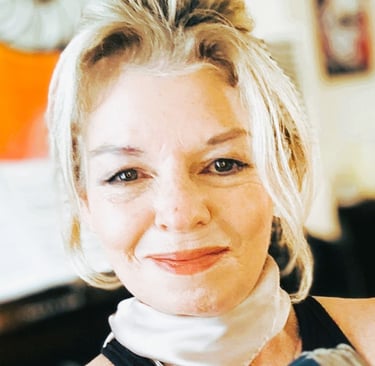 Artist Painter Psychic Tarot Reader Maya Britan