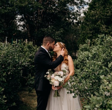 Beauty Grows Wild wedding and event flowers serving Medford Oregon and surrounding areas.