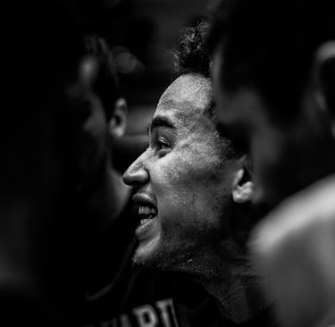 Face in a crowd