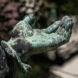 Close up on the hand of Pope Ince XI.