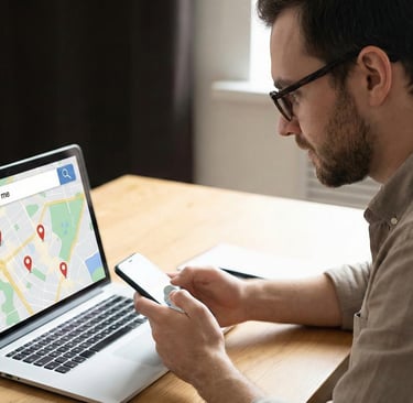 Mobile notary arriving at a client’s home for notarization