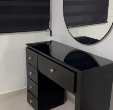 vanity negro con acabado brillante y cajonera integrada muebles jadys