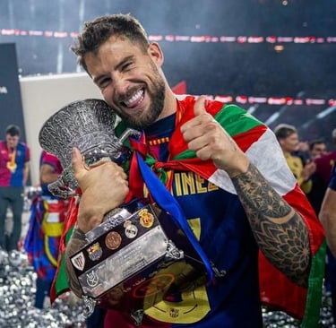 Inigo Martinez FC Barcelona defender Al Nassr transfer news Barcelona Inigo Martinez latest updates