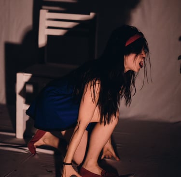 Paulina Orduño en "Intentos para deshacerse del dolor"