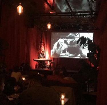 Cine mudo en Alessa Café