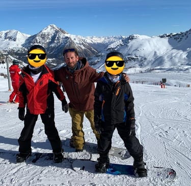 lezione di snowboard per bambini a monginevro