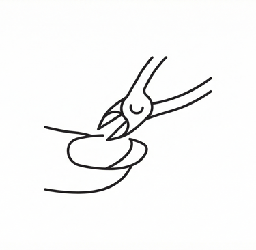 Ícone de alicate de unha, representando a técnica de cutilagem de alta precisão e cuidado das manicures do salão We Hall.