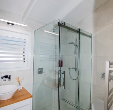 Main bedroom ensuite