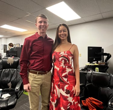 Equipe da AmericaJá — especialistas em visto americano, prontos para ajudar você com atendimento per