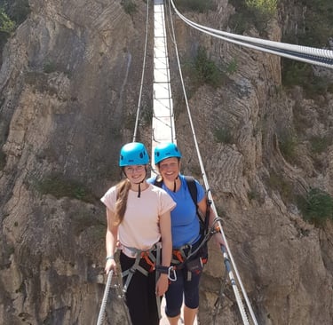 Pont de singe à la via ferrata des Gorges de la Durance