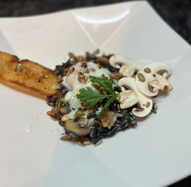 Oeuf parfait, champignons forestiers et graines torréfiées chez Marmite et Papillote