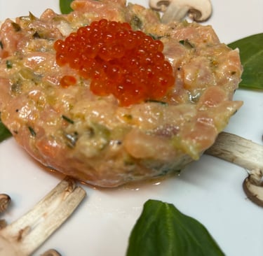 Tartare de saumon, une entrée fraiche chez Marmite & Papillote, cuisine conviviale