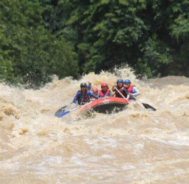 Ride the rapids of Padas River