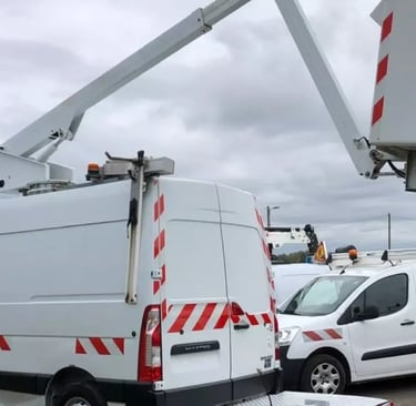 alquiler furgoneta con cesta elevadora