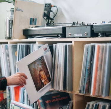 A glimpse into the heart of Vinyl Universe—where passion for analog sound and crate-digging come to 