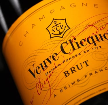 Foto do  Veuve Clicquot Brut Yellow Label que é, sem dúvida, o champagne mais reconhecido da marca