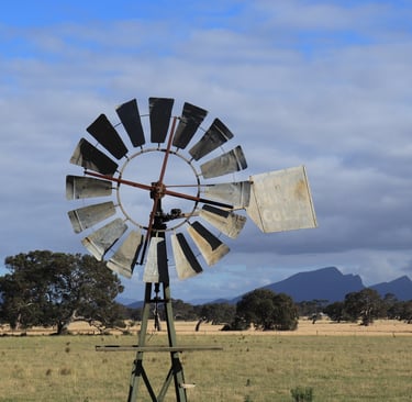 One of the first windmills in the Dunkeld area, featured in front Mount Sturgeon (Wurgarri) & Mount Abrupt (Mud-Dadjug)