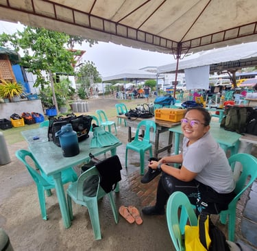 sugbudiver getting ready to dive in Kontiki