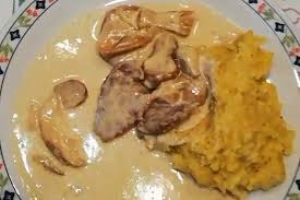 polenta-salame-panna-cream-Trentino-Italy