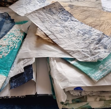 papiers imprimés à l'encre montrant les textures des différents papiers