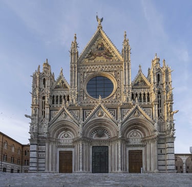 il duomo di siena - foto da https://www.terredisiena.it/cammini-outdoor/6-2-la-nuova-cattedrale-del-magnifico