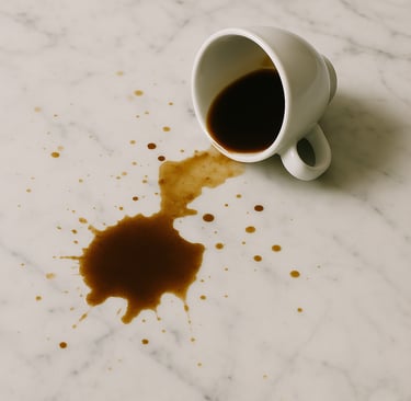 macchie di caffe su marmo