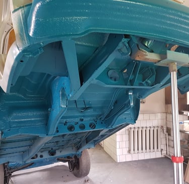 Automobilio dugno padengimas antikorozine danga