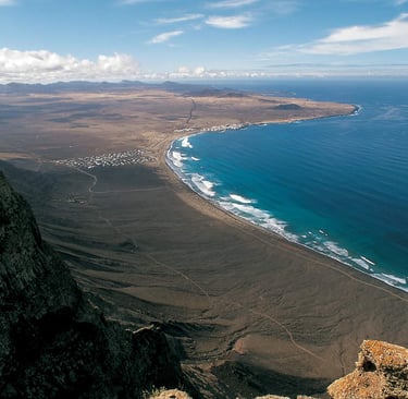vagues de surf a Lanzarote