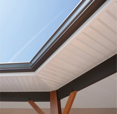 Sous-face PVC pour habillage de toiture, magasin matériaux dans l’Oise