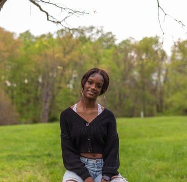 high school senior girl at a senior photo session in Fort Washington Park in Fort WashingtonMaryland