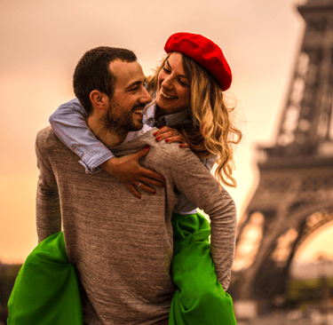 Casal aplicando o Romance e o Companheirismo