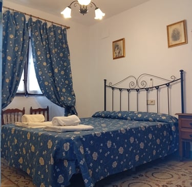 Hoteles baratos almagro. Hostal San Bartolome