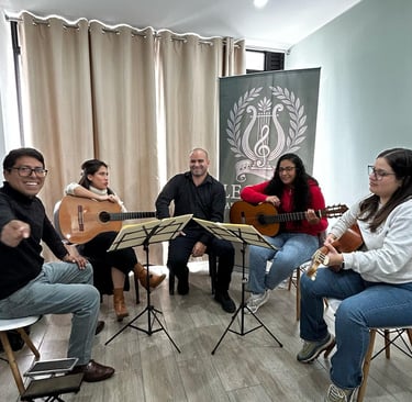 Clases grupales de guitarra
