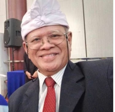 JMA I Ketut Puspa Adnyana. Pensiunan PNS, Widyaiswara Ahli Utama. 